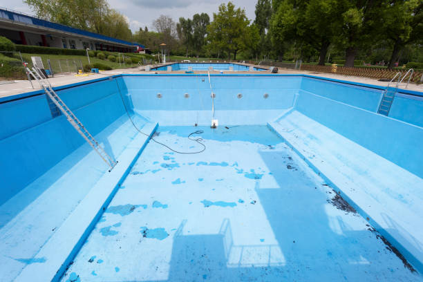 Best Professional water damage repair  in Baiting Hollow, NY